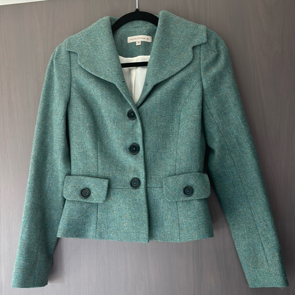 Blazer 100% wool with lining size: 36 would fit like an xs